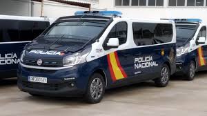 �9�0una buena pose para una hermosa noche �9�6�0�7. La Policia Nacional Amplia Su Flota De Vehiculos Con 39 Nuevos Fiat Talento Autobild Es