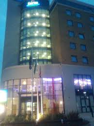 Newbury park, where this holiday inn is located, is northeast of london. The Hotel Outside Night View Picture Of Holiday Inn Express London Newbury Park Tripadvisor
