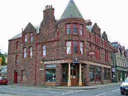 P J Haggarts Ltd Aberfeldy Perth And Kinross Producing Traditionally Woven Scottish Tweeds Since 1801 Scotland Uk Scottish Tweed House Styles