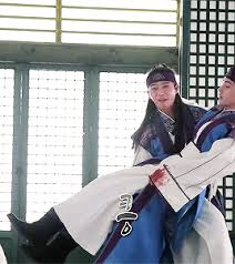 19.12.2020 · park seo joon and bts's taehyung share a very strong friendship , these are some 10.06.2020 · for the unversed, the friends' group includes bangtan boy kim taehyung, itaewon class star park seo joon, korean artist peakboy, parasite actor choi woo shik, and singer park … Taehyung X Park Seo Joon Army S Amino