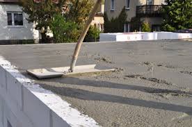 Die dachgeschossdcke kommt als betondecke und wird entsprechend vorbereitet, alle kabel verlegt, die lüftungsanlage mit den lüftungsrohren vorbereitet und al. 12 M Beton So Wird Die Decke Gegossen Hausbau Blog