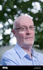 David kinloch hi-res stock photography and images