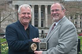 Morris honored by Association of Washington Business