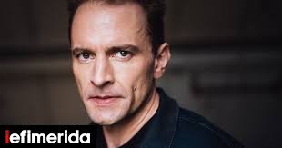 Gene Gillette: O ηθοποιός του Broadway και του Netflix έρχεται από τη Νέα  Υόρκη στην Αθήνα, τι θα παρουσιάσει