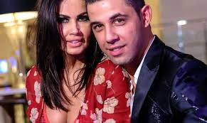 Maybe you would like to learn more about one of these? Cine Este SoÈ›ul Oanei ZÄƒvoranu È™i Cu Ce Se OcupÄƒ Alex Ashraf Detalii Nestiute Pana Acum Despre Acesta