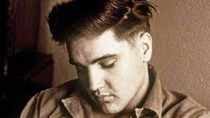 Besondere menschen elvis presley haar elvis presley jung elvis presley zitate elvis und priscilla lisa marie presley rockmusik musica. Elvis Presley Gott Macht Einen Huftschwung Archiv