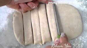 Ayam goreng literally means fried chicken in malay (including both indonesian and malaysian standards) and also in many indonesian regional languages (e.g. Cara Membuat Cakwe Youtube