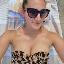 Summer so far part two! From fashion shows to live music, beach time,  paddling and tech events...all things Milwaukee. 💛💙 Cover photo: vest,  belt & earrings thrifted, skirt from high school 🤭