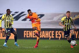 Sarı kart 90' fenerbahçe'de caner erkin, mohamed'e yaptığı sert faulün ardından sarı kart gördü. Super Lig Fenerbahce 0 Galatasaray 1 Mac Sonucu Istanbul Haberleri