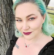 Dawn Robey's Instagram, Twitter & Facebook