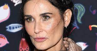 Sie hat eine schlanke figur und ein quadratisches gesicht. Demi Moore Erstes Interview Nach Den Schlagzeilen Um Ihr Gesicht Bunte De