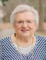 Peggy Evans's Instagram, Twitter & Facebook