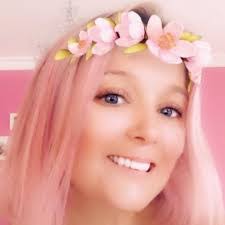 Lisa Arney's Instagram, Twitter & Facebook