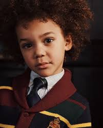 His bday is SOOO close!! Just over a week away!The year he finally turns 5  after seeming like a 5 year old for the past two years 😉 Cute photo of Knox