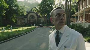 However, a cure for wellness, in theaters february 17, is just as cinematic as it is terrifying. Die Welt Der Drehorte A Cure For Wellness