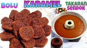 Tambahkan air sedikit demi sedikit sambil terus diaduk dan dimasak. Bolu Karamel Sarang Semut Takaran Sendok Praktis Dan Anti Gagal Youtube
