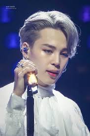 Claudiu, tatal adoptiv, este cel care are grija de baiat. Slow Starter On Twitter Jimin Hair Bts Jimin Park Jimin Bts
