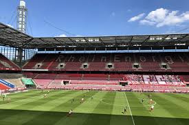 Mit anfahrtsbeschreibung, terminen, neuigkeiten rund um den verein und die nachwuchsmannschaften. Bundesliga Roundup Borussia Dortmund Smash Fc Schalke 04 In Revierderby And Rb Leipzig Are Held By Freiburg Last Word On Football