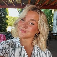 Penelope Maddox's Instagram, Twitter & Facebook