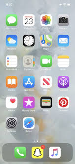 Pin By Rebecca Brunsveld On Bebs In 2020 Homescreen Iphone Iphone App Layout Phone Apps Iphone