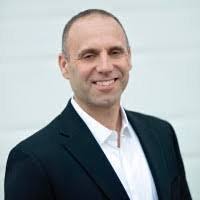 Kevin Weakley's Instagram, Twitter & Facebook