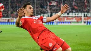 Thomas eisfeld and kaan ayhan broke the record and got 4 yellow cards in one minute. Gladbach Und Hoffenheim Heiss Auf Kaan Ayhan German Site