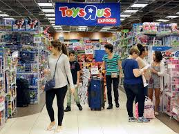 We find 1 toys r us locations in lynnwood (wa). Toys R Us And Macy S Are Joining Forces