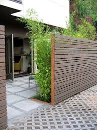 13 Stylish Modern Fence Design Ideas For Modern House Jardins Amenagement Jardin Occultant Jardin