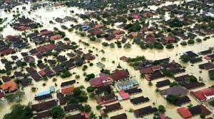 Cuma letih kalau nak kemas rumah dengan bau yang busuk lepas banjir. Impak Sosial Setelah Banjir Di Kelantan Projek Dialog