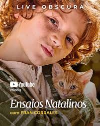 Retrato de Paulo, um desbravador português em sua grande navegação. Há  apenas uma luz moldando este retrato—ela o ilumina, preenche o fundo e  resvala num octabox solto no estúdio. Uma única luz…