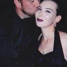 Stream Savannah Briggs music