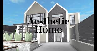 The video above shows a single story trendy house you can construct without buying the game pass. Inspiration 30 Aesthetic Bloxburg House