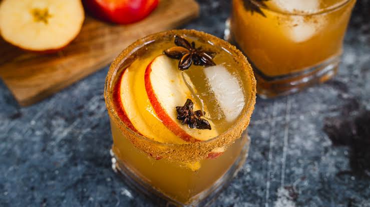 Apple Cider Thanksgiving Drinks