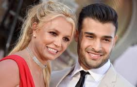 Britney jean spears (born december 2, 1981) is an american singer, songwriter, dancer, and actress. Britney Spears Boyfriend Breaks Silence After Controversial Film Airs