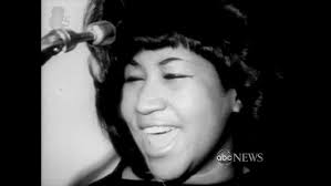 Fans of Aretha Franklin pack public viewing