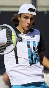 Sono le parole, con un misto di stupore e ammirazione, pronunciate da jim courier nel commentare live su 'tennis channel' il match sul centrale del foro. Sardinia 2020 Lorenzo Musetti Vs Andrea Pellegrino Preview Head To Head Prediction Forte Village Sardegna Open