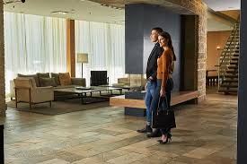 The forks is a historic site, meeting place, and green space in downtown winnipeg located at the confluence of the red river and the assinib. Inn At The Forks Bewertungen Fotos Preisvergleich Winnipeg Manitoba Tripadvisor