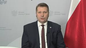 Kiedy dziecko może samo iść do szkoły foto: Kiedy Dzieci Wroca Do Szkoly Minister Podal Date Polsat News