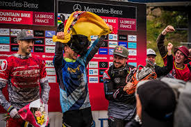 Pour cette coupe du monde en 2018, les primes ont augmenté puisque le champion du monde va décrocher 35 millions d'euros, contre 8 millions d'euros pour une qualification au 1er tour. Coupe Du Monde De Dh La Bresse 2018 Une Finale Incroyable