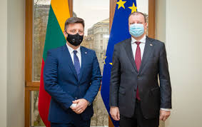 W rozmowie z onetem minister dworczyk potwierdził swój dzisiejszy udział w radzie ministrów i dodał, że został zwolniony z kwarantanny. Polish Prime Minister Morawiecki Has Conveyed Personal Thanks To The Government My Government