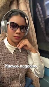 Nací en un pueblo pequeño y emigré muy joven a Suiza. Mi pasión siempre fue  el arte: música y literatura. En Suiza logré abrir La Casita Musical. ¿Cuál  negocio crees que abriré en este 2026? ...