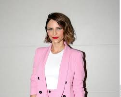 El final del paraíso is an american telenovela produced by telemundo global studios and fox telecolombia for telemundo that premiered on 13 august 2019 on telemundo, and ended on 9 december 2019. Paulette Hernandez Disfruta Su Personaje De Leonora En Cuna De Lobos