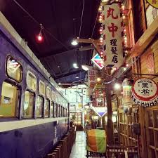 this is where taiwan begins train restaurant 準時需要各位乘客要配合唷 火車同飛機都係 鐵道餐廳 舊台灣 高雄 台灣 古味商店 古色古香 帶著肥妹食好西