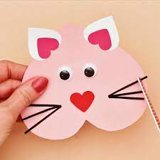 The cards clipped to dog kennels and cat cages usually include just a few descriptive words, but they could be the most important words you write all day. Diy Valentine Cat Card Super Cute Valentine Craft For Kids