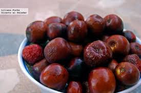Kerajinan bahan keras dari bahan kaleng bekas. Jinjol Atau Jujube Buah Kecil Yang Enak Yang Mengucapkan Selamat Tinggal Pada Musim Panas Bahan Bahan Dan Makanan 2021