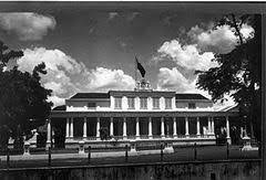 Istana negara is situated north of kampong bukit mati, close to indah water konsortium (iwk). Istana Negara Wikipedia Bahasa Indonesia Ensiklopedia Bebas