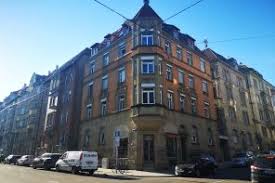 Beispielhaft sind neue birkenholzwandverkleidungen in korrespondenz zu den alten, mit solnhofener platten verkleideten flurwänden gesetzt. Jung Von Matt Zeigt Maske Kessel Tv