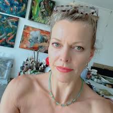 Sarah Batt (@lifestylesis)