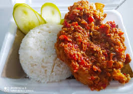 Tak lengkap menyajikan resep sambal ayam geprek tanpa kehadiran ayam geprek, kan? 6 Cara Masak Ayam Geprek Yang Enak Kabarbahari