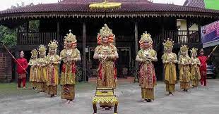 Gending Sriwijaya Tari Kolosal Penyambut Tamu Di Sumatera Selatan Indephedia Com